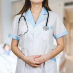 Welchen Stundenlohn erhält eine Krankenschwester?